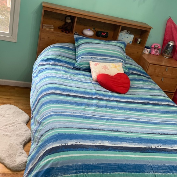 Twin Duvet Cover with 1 sham duvet insert included - Picture 3 of 8